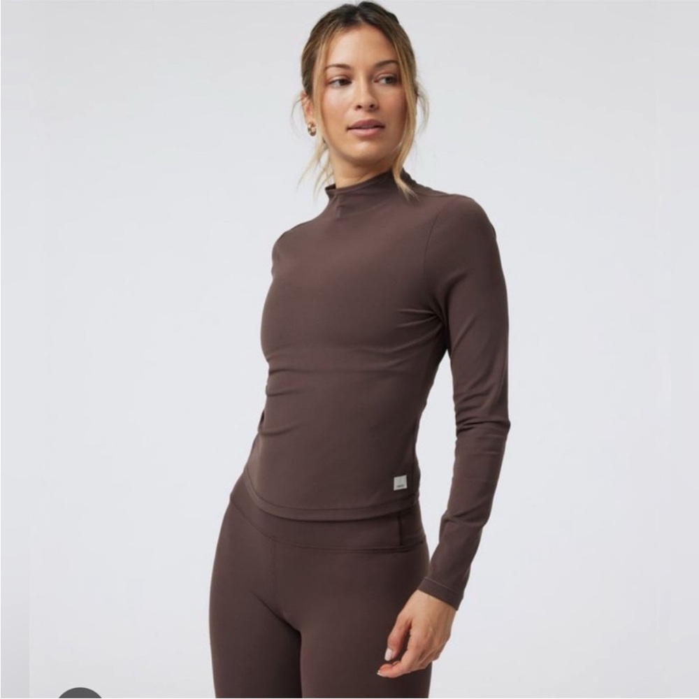 Vuori Mock Neck Athletic Long Sleeve